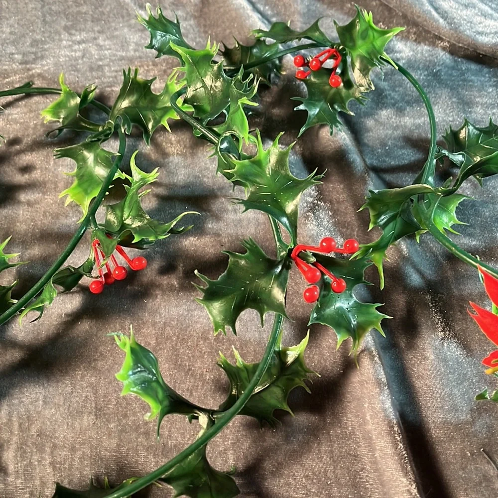 VTG Christmas Garland